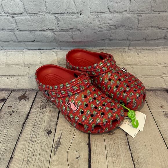 CROCS Vineyard Vines Holiday Clogs - Picture 1 of 5
